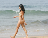 2018 Summer nude girls on the beach