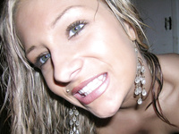 Vicki - amateur blonde solo set