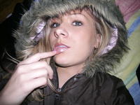 Vicki - amateur blonde solo set