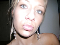 Vicki - amateur blonde solo set