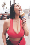 Angela white 38 years young Boobs: Real/Natural Bra/cup size: 40H (95H)