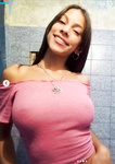 Flaquita argenta saca fotos a sus ricas tetas grandes