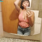 Flaquita argenta saca fotos a sus ricas tetas grandes