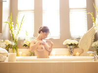 Roberta Gemma - The Wife & Boss! BTS