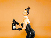 Nikki Benz - Break The Internet... For Real This Time