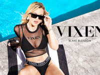 Blake Blossom - Voluptuous Blonde Rewards Her Boyfriend