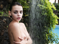 Ariela SHOWERING WITH ARIELA