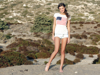 Maria IN THE MIDDLE OF NOWHERE