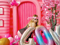 Karla Sofia Alarcon  :  Megaculona