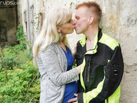 Ella Belle Karups 2-0