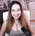 Dasha Of Russia Reacts