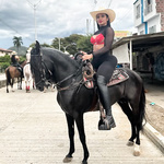 Laura Peralta images 3