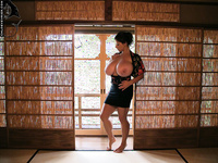 Chloe Vevrier images 2