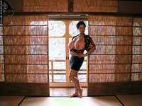 Chloe Vevrier images 2