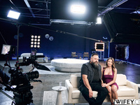 LorReign And Anthony - Anal-Loving MILF Squirts All Over His