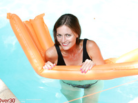 Veronica Johnson AllOver30 28-0