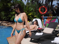 Lexi Luna Porn Pics
