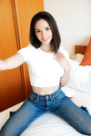 Eve Sweet - Jeans and T-shirt