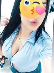 Quiero cogerme sus tetas