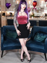 Valerica Steele - Valentine Foot Worship