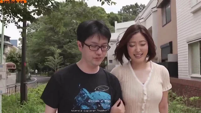 640px x 360px - Japanese mom fucked by Bully.