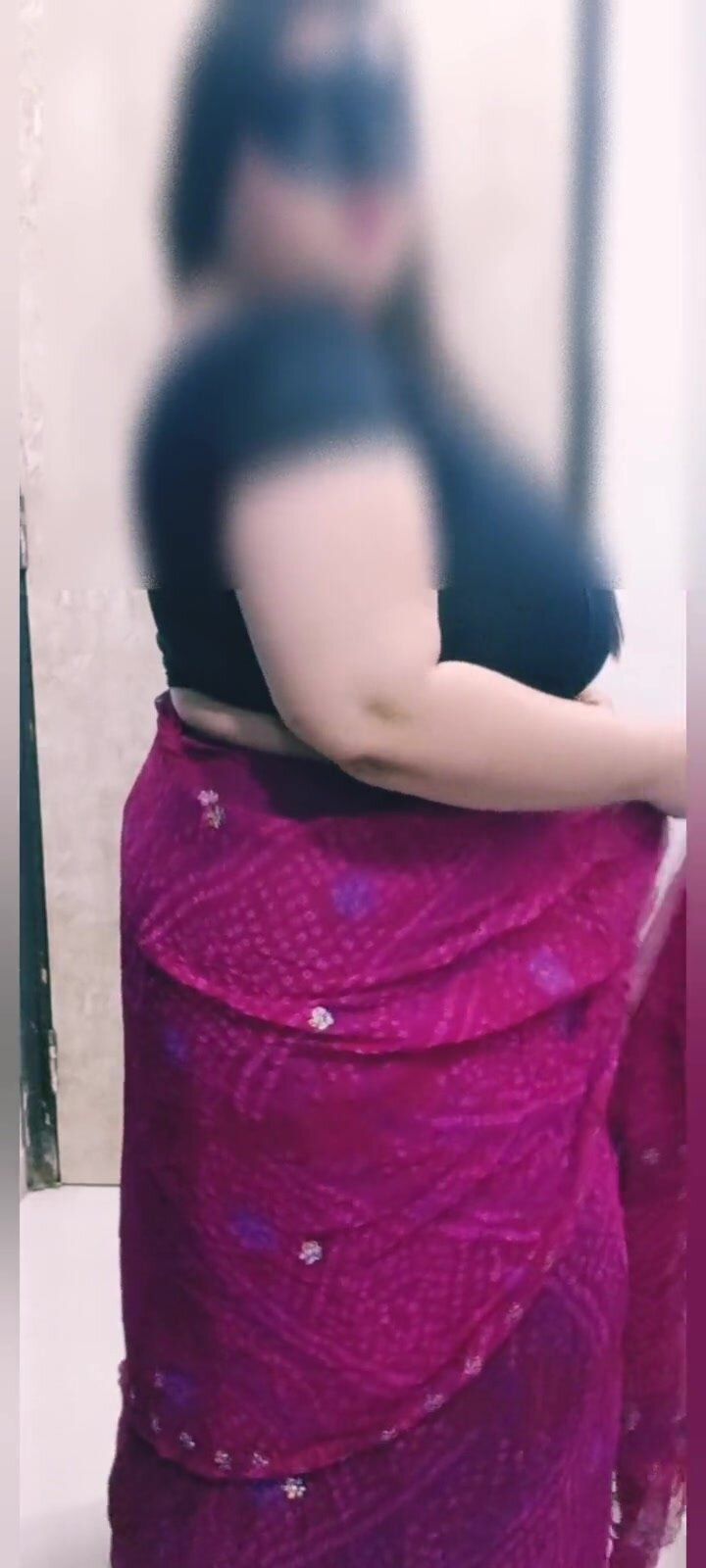 sexy bbw women striptease in saree