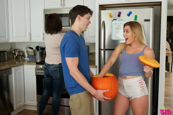 Halloween Brother And Sister Porn - PUMPKIN FUCK with STEP SISTER while STEP MOM is BUSY CLEANING - Aubrey  Sinclair