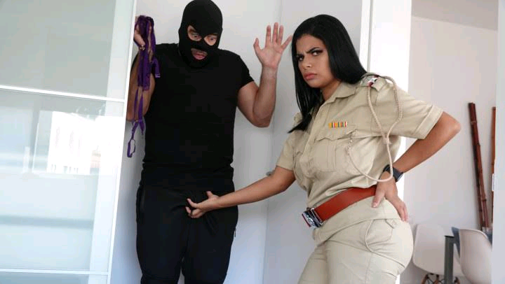 720px x 406px - Lady indianpolice officer get fucked by theif 1 niksindian