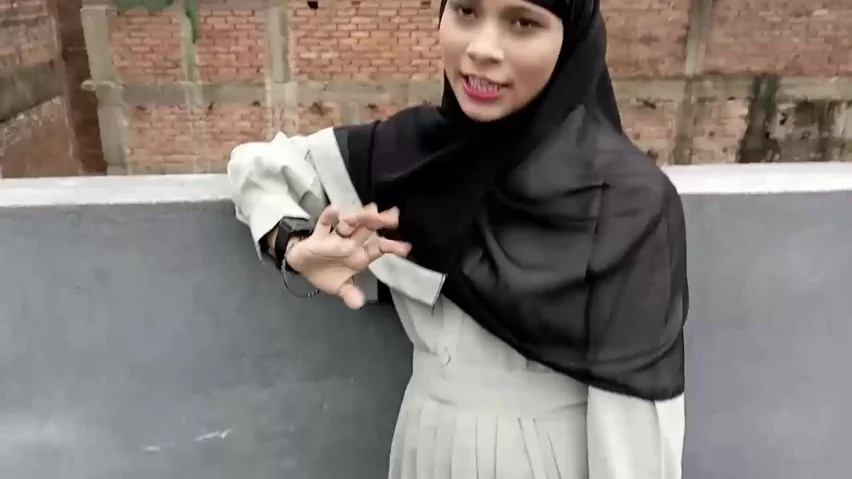 BANGLADESHI SEX HIJAB GIRL BLOWJOB AND VIRAL SEX video by Khan 