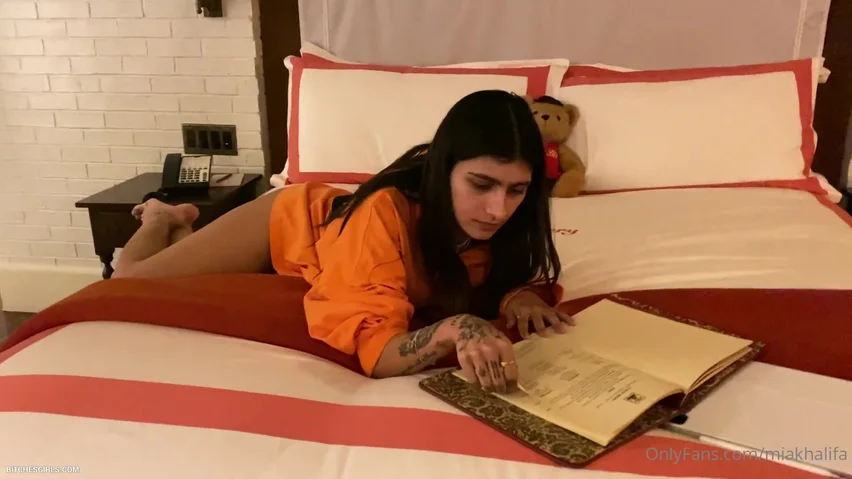 Mia Khalifa new only fans video 